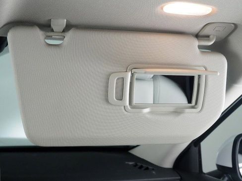 Used 2025 Mitsubishi Outlander SEL image 76