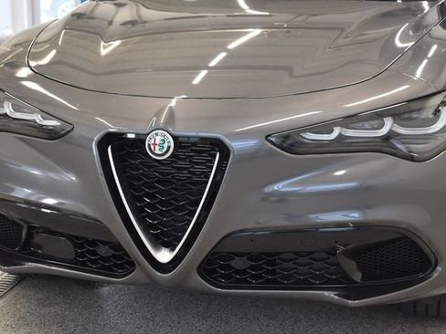 Used 2024 Alfa Romeo Stelvio Ti w/ Performance Driving Package AWD/4WD image 14