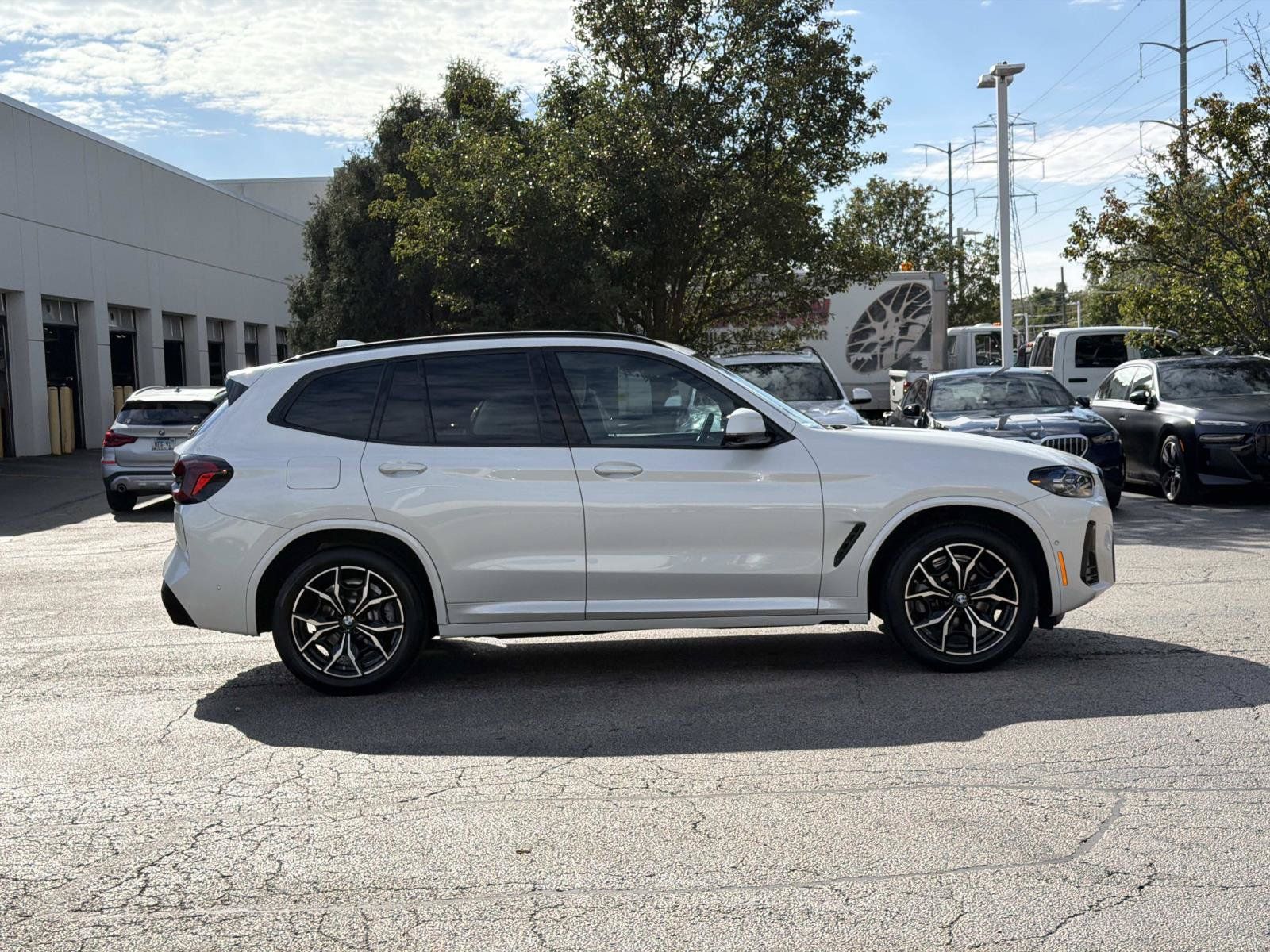 Certified 2024 BMW X3 xDrive30i w/ Premium Package AWD/4WD image 4