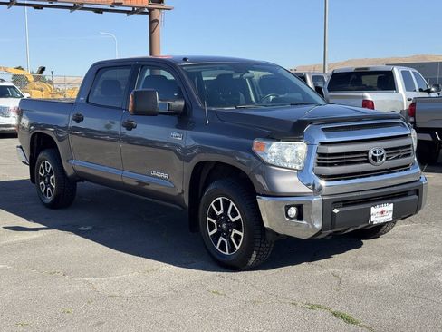 Used 2014 Toyota Tundra SR5 AWD/4WD image 8