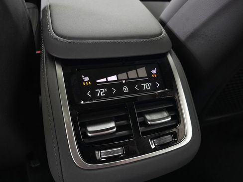 Certified 2026 Volvo XC90 B6 Plus AWD/4WD image 37
