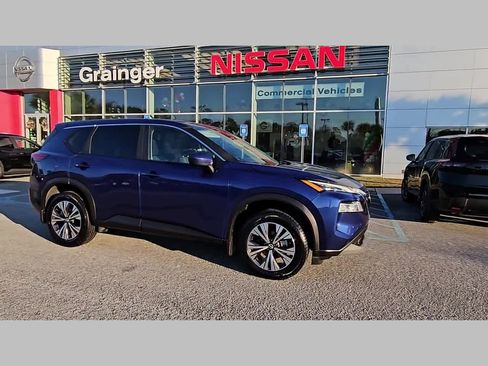 Used 2023 Nissan Rogue SV image 38