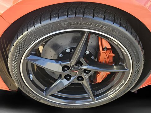 New 2025 Chevrolet Corvette E-Ray image 23