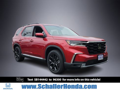 New 2025 Honda Pilot Touring image 1