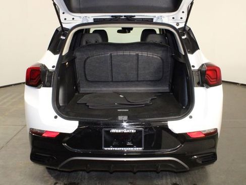Used 2024 Buick Encore GX Sport Touring image 13