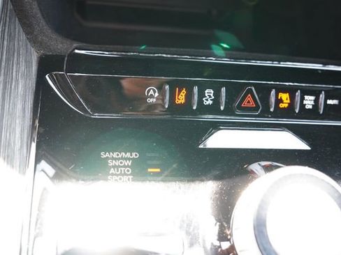 Used 2024 Jeep Wagoneer Series II w/ Flexible Seating Group AWD/4WD image 34