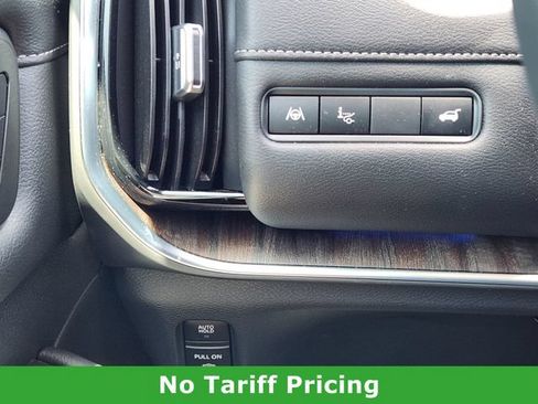 Certified 2025 Nissan Armada Platinum Reserve RWD image 22