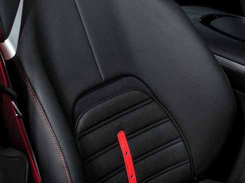 Used 2024 Ferrari Purosangue AWD/4WD image 37