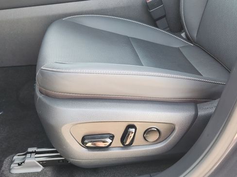 Used 2025 Lexus RX 350 Premium Plus w/ Accessory Package (Z1) image 32