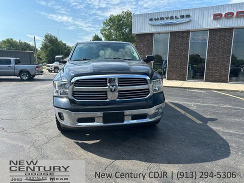 Used 2017 RAM 1500 Big Horn AWD/4WD image 2