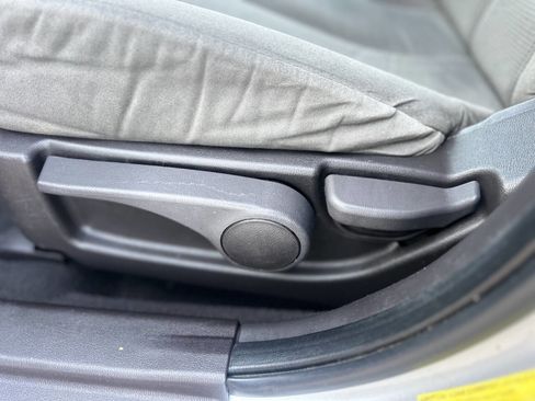 Used 2010 Hyundai Sonata GLS image 12