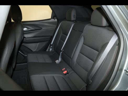 Used 2023 Chevrolet TrailBlazer RS AWD/4WD image 28
