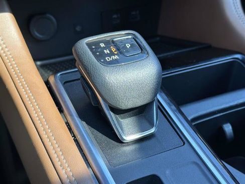 Used 2022 Nissan Pathfinder Platinum AWD/4WD image 20