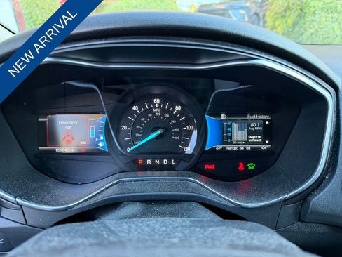 Used 2018 Ford Fusion Titanium FWD image 7