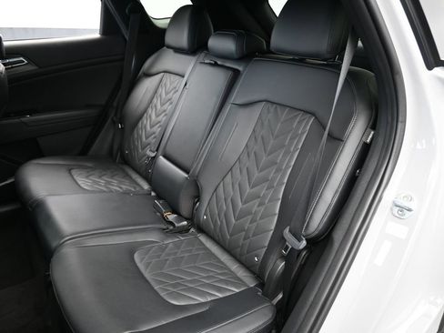 Used 2024 Kia Sportage X-Pro image 36