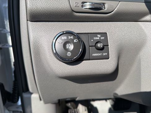 Used 2016 Chevrolet Traverse LT image 41