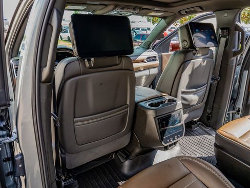 Used 2025 GMC Yukon Denali Ultimate image 35