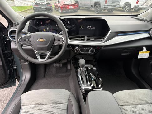 New 2026 Chevrolet Trax LT w/ Driver Confidence Package image 12
