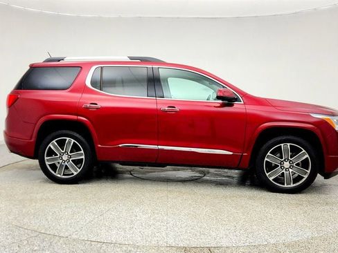 Used 2019 GMC Acadia Denali image 4