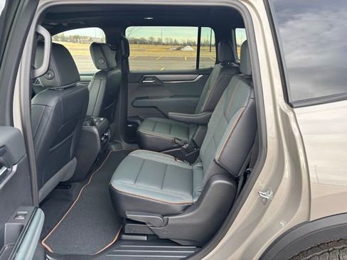 New 2026 GMC Acadia AT4 w/ Luxury Package image 33