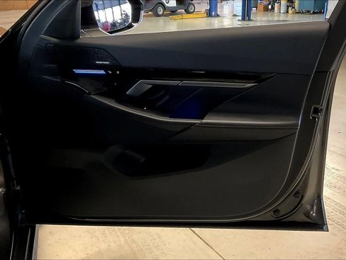 Certified 2025 BMW 530i 530i image 21