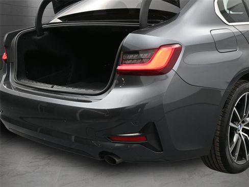 Used 2019 BMW 330i xDrive Sedan w/ Driving Assistance Package image 13