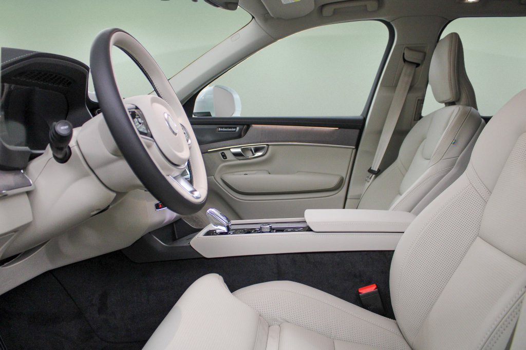 Certified 2026 Volvo XC90 B6 Ultra w/ Protection Package AWD/4WD image 20
