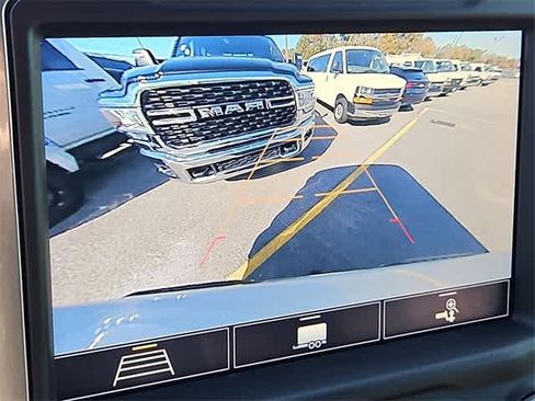 Used 2021 Chevrolet Silverado 1500 LT w/ Safety Package image 20