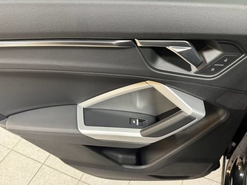 Certified 2025 Audi Q3 2.0T Premium AWD/4WD image 38