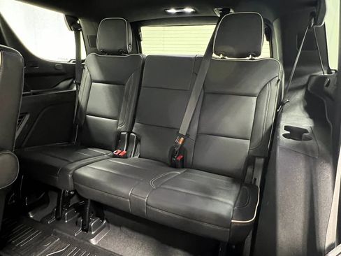 Used 2021 GMC Yukon SLT w/ SLT Premium Package AWD/4WD image 36