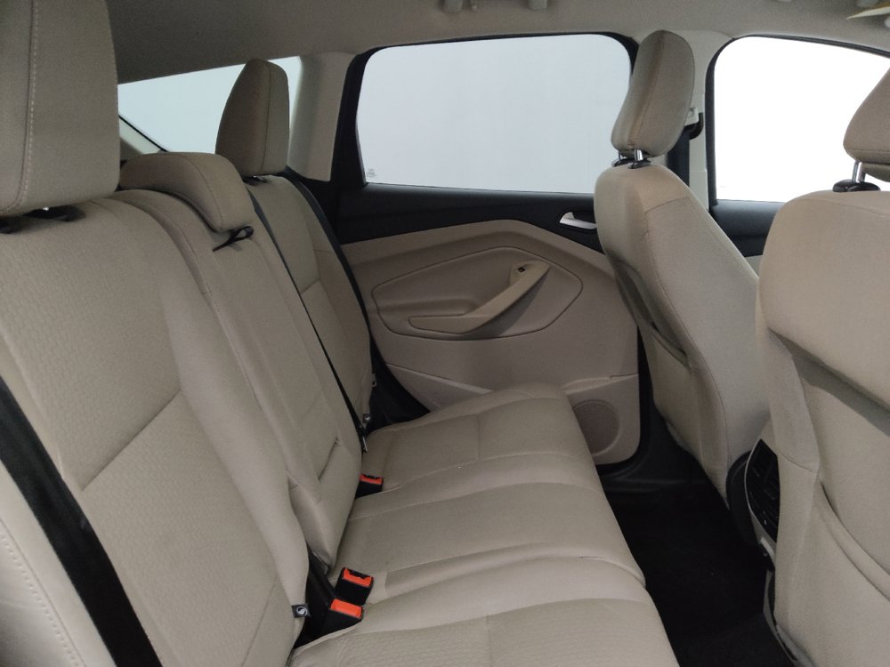 Used 2019 Ford Escape SE FWD image 19