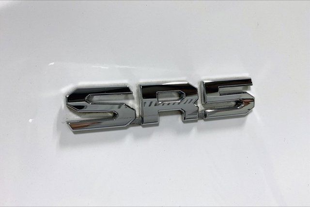 Used 2022 Toyota Tundra SR5 w/ SR5 Convenience Package AWD/4WD image 8