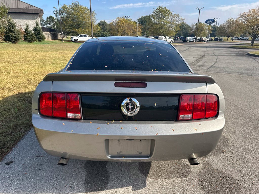 Used 2009 Ford Mustang Coupe RWD image 12