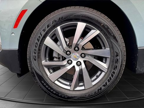 Used 2022 Chevrolet Equinox Premier image 9