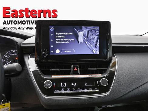 Used 2025 Toyota Corolla LE FWD image 11