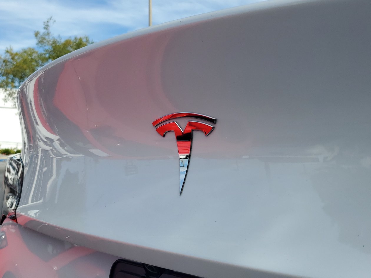 Used 2025 Tesla Model Y Long Range RWD image 6