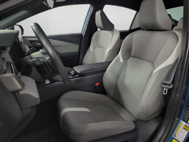 Used 2025 Toyota Camry SE FWD image 14