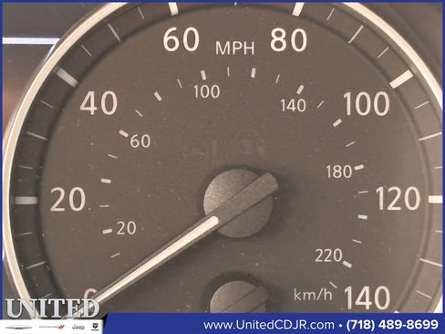 Used 2023 Nissan Pathfinder S image 27