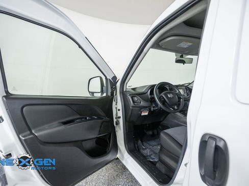 Used 2021 RAM ProMaster City Tradesman FWD image 9