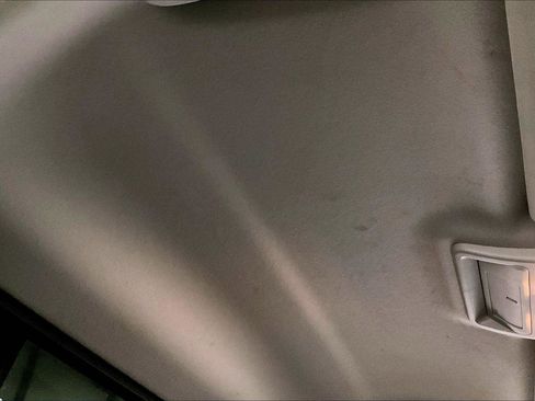 Used 2017 Nissan Titan S image 21