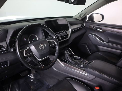 Used 2022 Toyota Highlander Platinum image 33