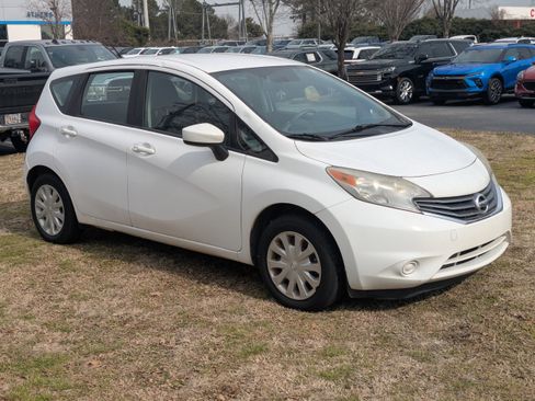 Used 2015 Nissan Versa Note S Plus image 2