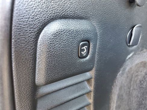 Used 2020 Jeep Grand Cherokee Altitude image 31