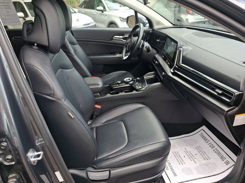 Used 2023 Kia Sportage EX AWD/4WD image 13