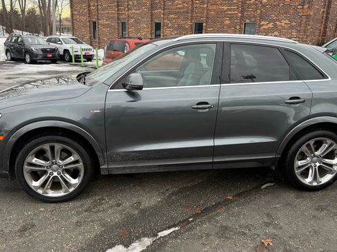 Used 2018 Audi Q3 2.0T Premium Plus image 2