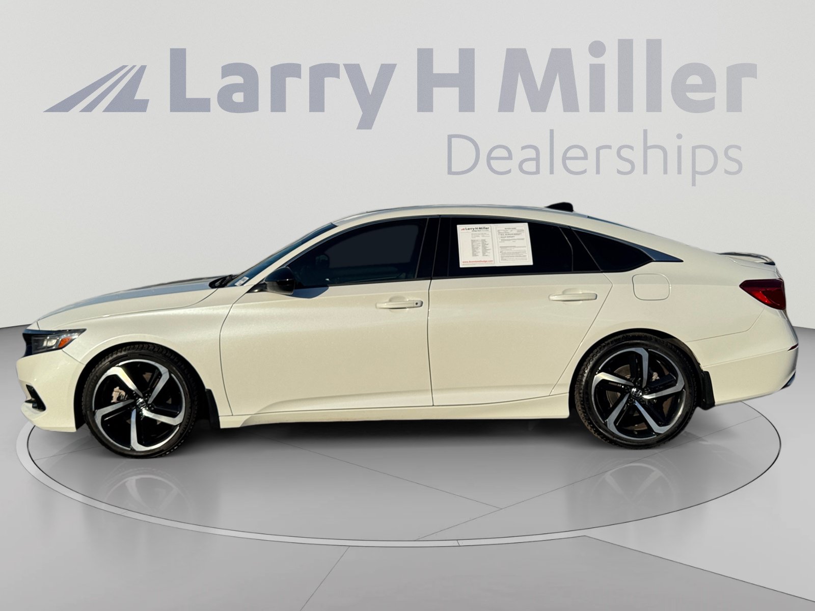 Used 2022 Honda Accord Sport image 2