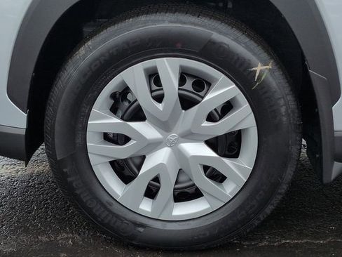 New 2026 Toyota Corolla Cross L image 9