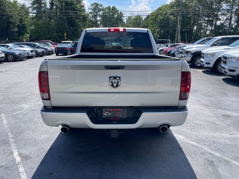 Used 2017 RAM 1500 Express w/ Express Value Package RWD image 7