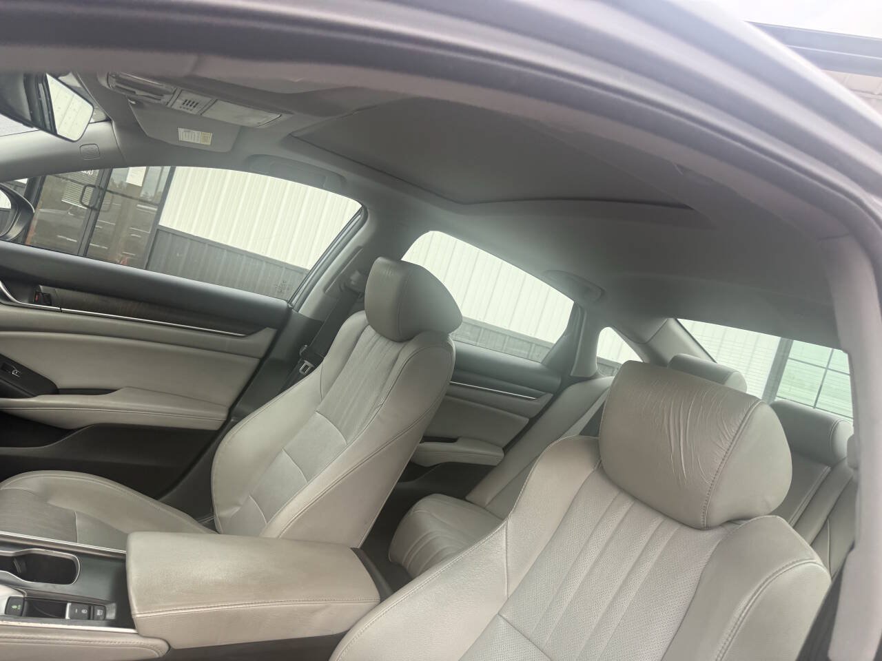 Used 2018 Honda Accord EX-L image 21