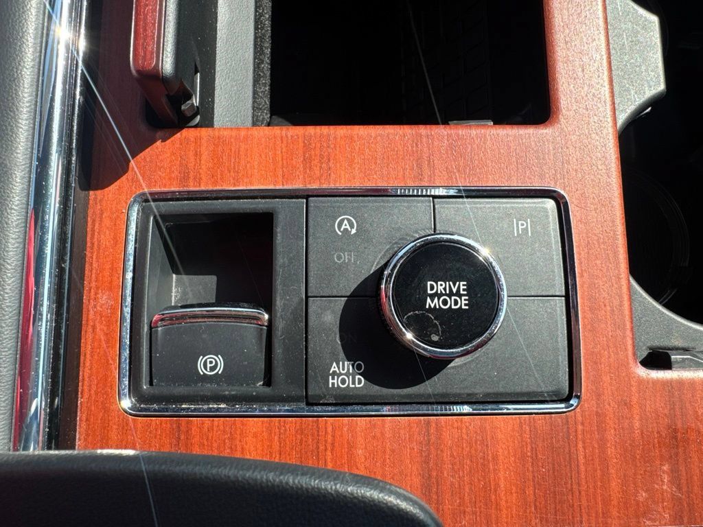 Used 2024 Lincoln Navigator L Reserve AWD/4WD image 22